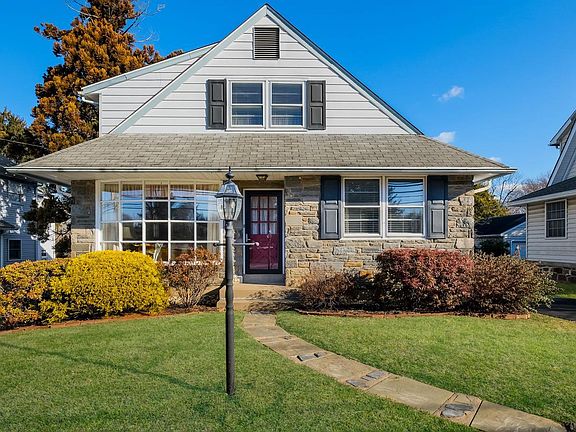 2nd image of 2473 Susquehanna Rd