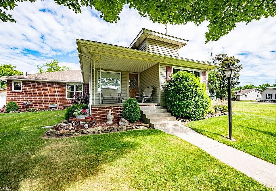 1st image of 27240 Lake Front Dr