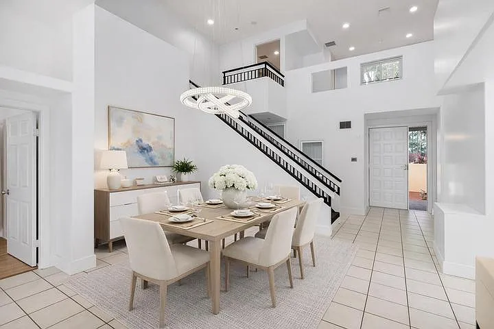 3 bed, 2209 sqft, $4,900 — Photo 3