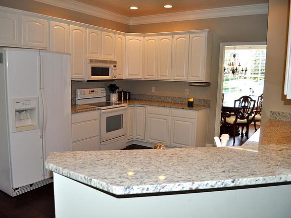 4th image of 1813 Fleming Valley Ln