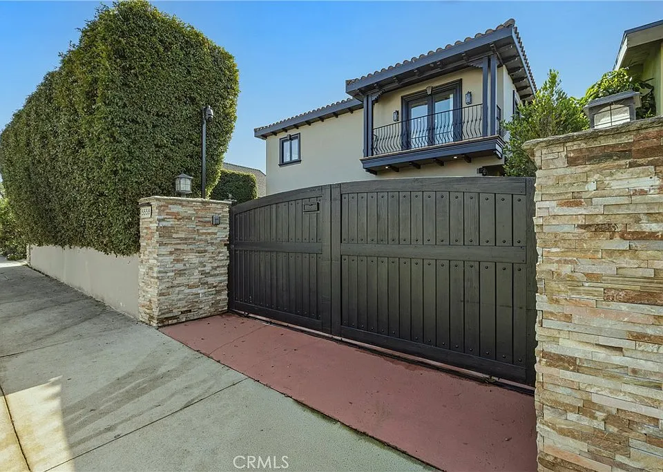 5558 Edgewood Pl