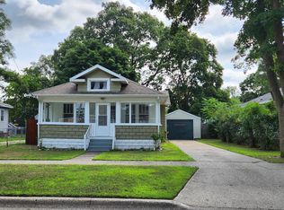 1046 Oakgrove St, Muskegon, MI 49442