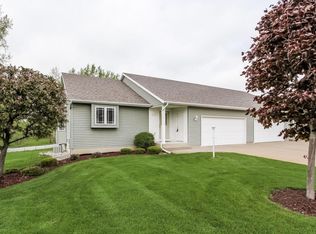 7575 Rivendell Dr SE, Grand Rapids, MI 49508