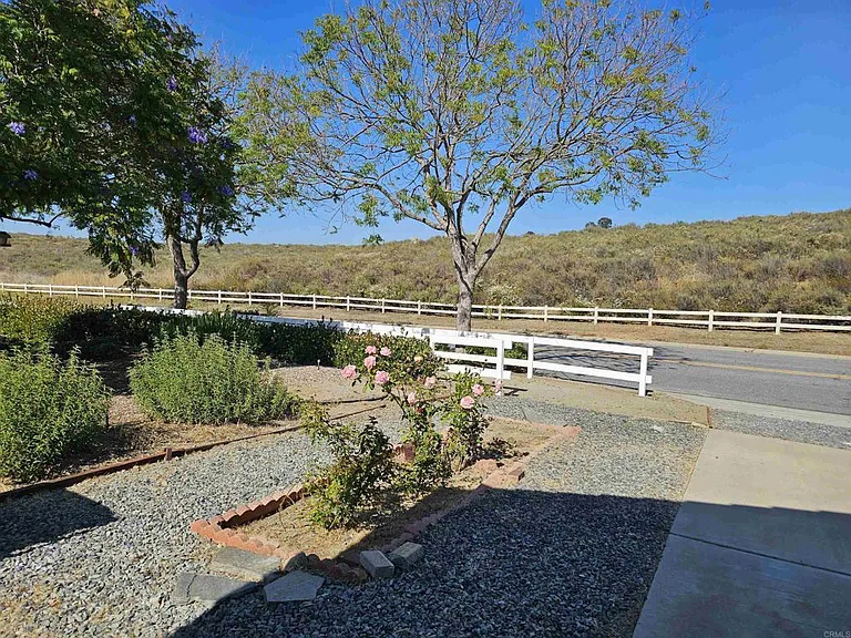 1540 Belmont Park Rd — Photo 3