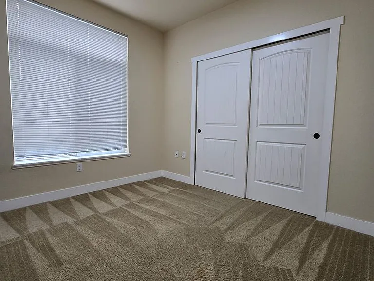 2445 Windrow Dr #B102 — Photo 8