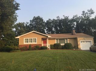 19 Liverpool Ct, Toms River, NJ 08753