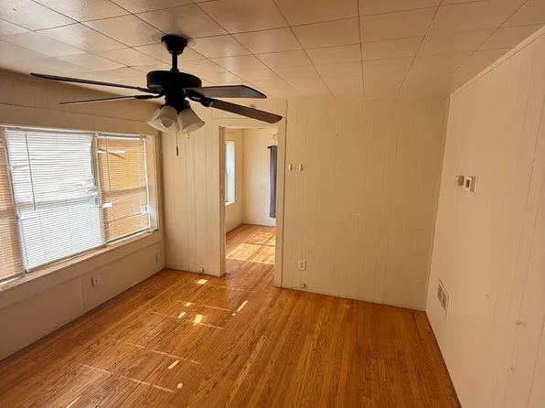 DH 1307 Avenue X, 1307 Avenue X APT B, Lubbock, TX 79401