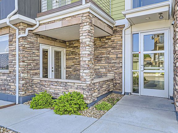 4th image of 210 S Cherrywood Dr Unit 101