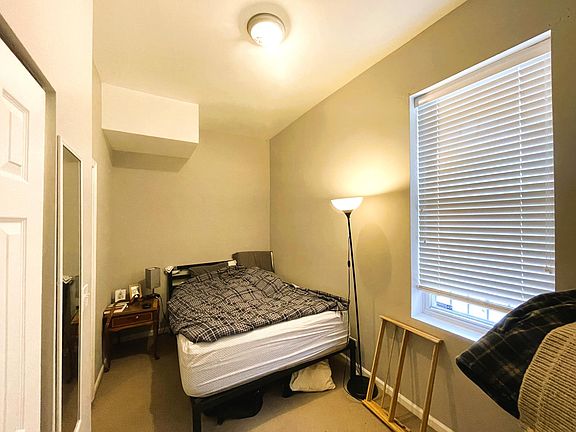 4th image of 744 N Wolcott Ave APT 1F
