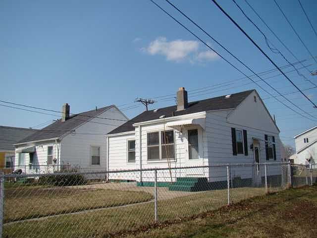 2nd image of 5 W Crawford Ave
