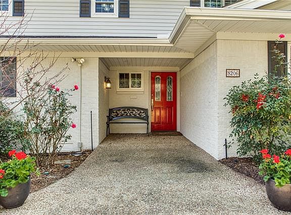 3rd image of 8206 San Leandro Dr