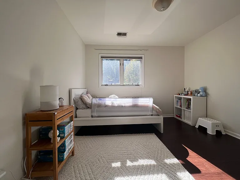 240 Newberry Ln — Photo 25