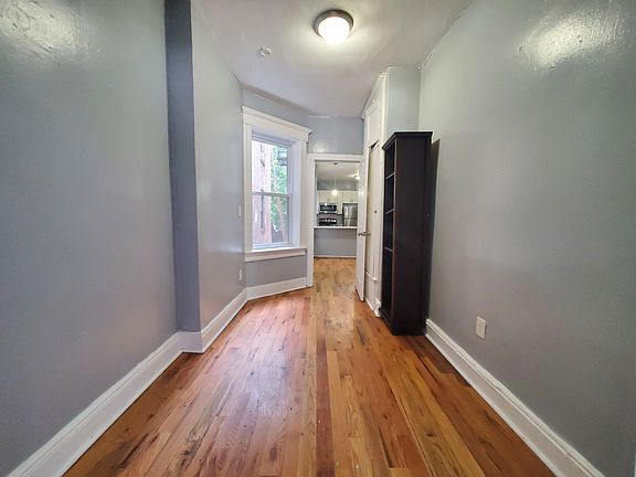 5th image of 147 Wilkinson Ave APT 3