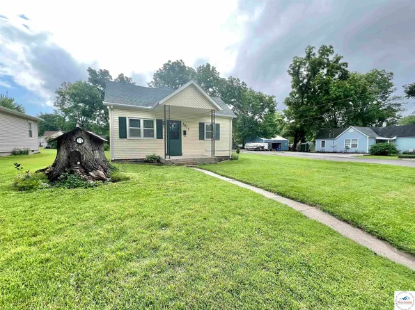 1811 S Montgomery Ave, Sedalia, MO 65301