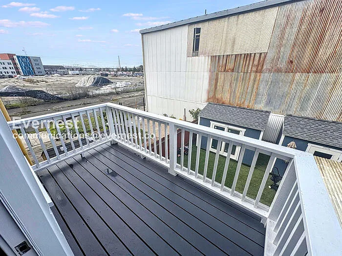 905 Pine St — Photo 17