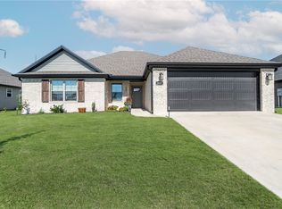 1805 E Endura Park Dr, Siloam Springs, AR 72761
