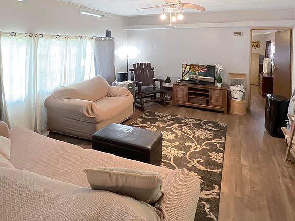 4th image of 202 Holland Avenue
