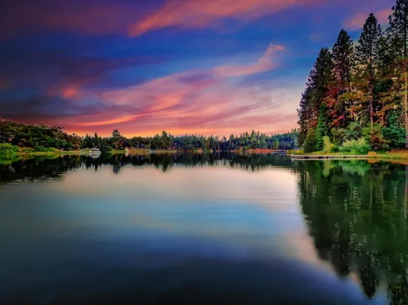 13055 Robles Dr, Auburn, CA 95602