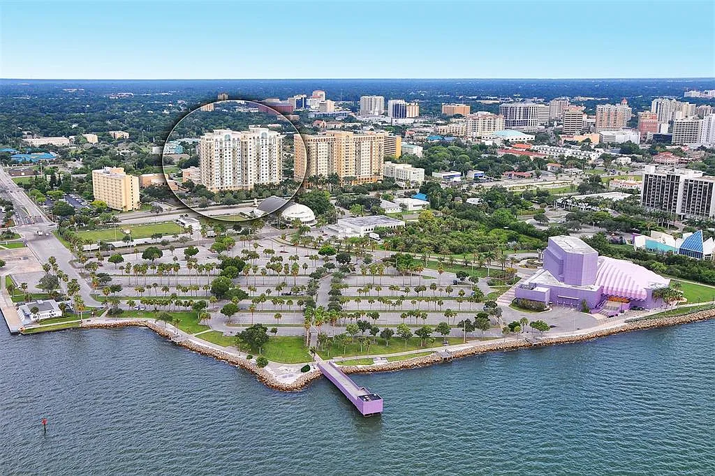 2 bed, 2.0 bath, 1323 sqft, $4,200 — Photo 1