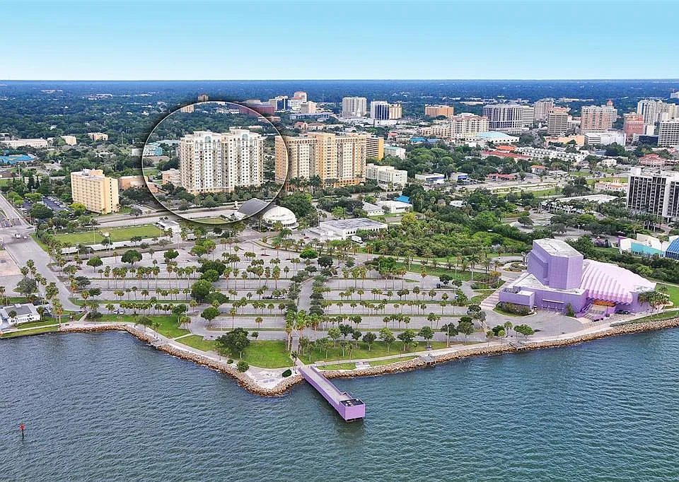 800 N Tamiami Trl #203