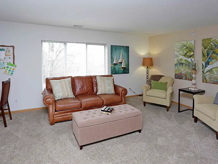 Promenade Oaks Apartments — Photo 13