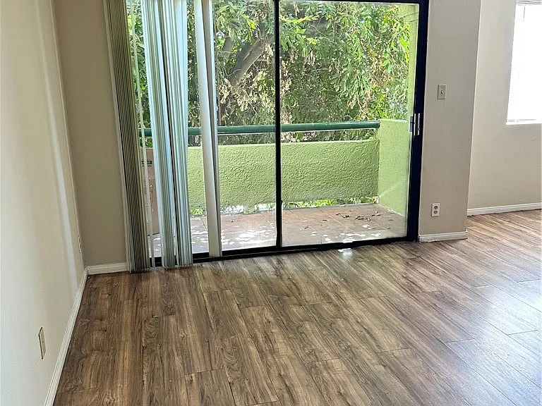 14801 Nordhoff St — Photo 14