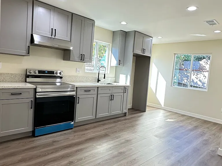 8259 Jumilla Ave #ADU — Photo 2