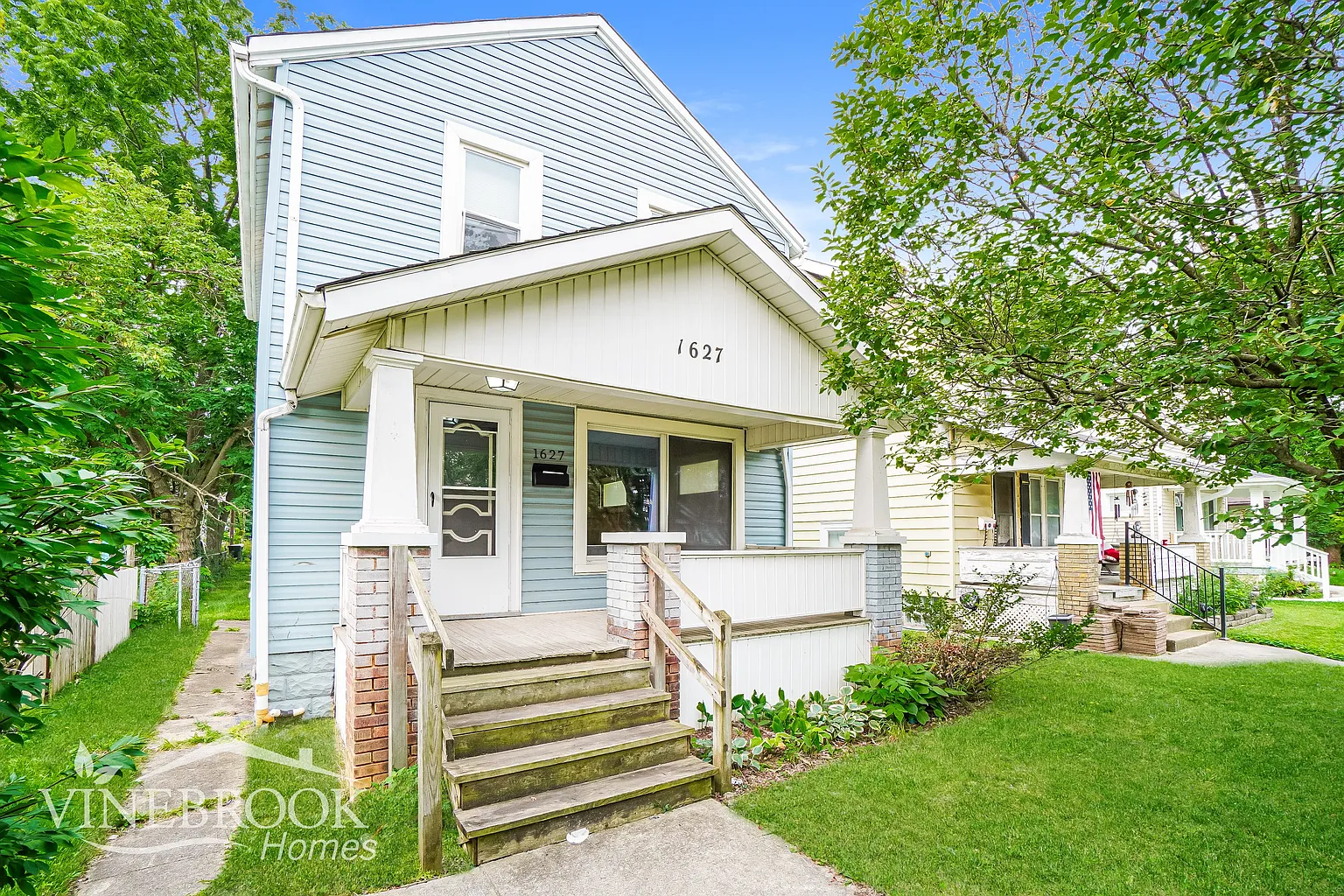1627 Manchester Ave photo 1