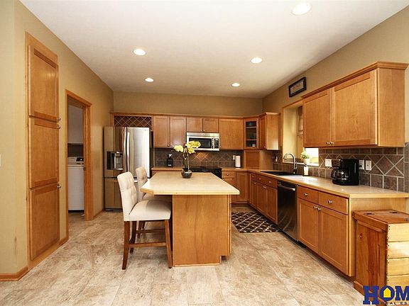 4th image of 4021 Fossil Creek Cir