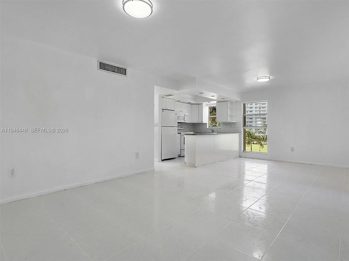 Building Photo - 201 178th Dr #307