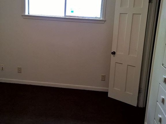 3rd image of 2606 Merwin St