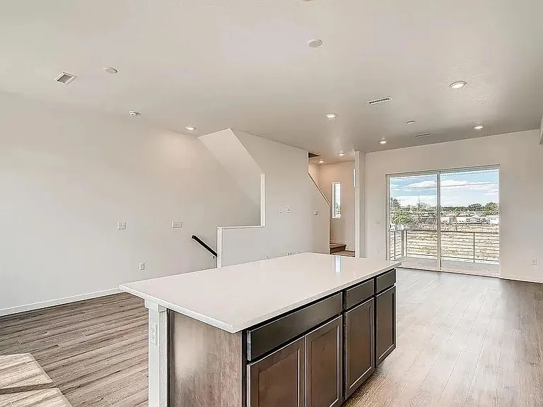 6770 Raritan Dr — Photo 4