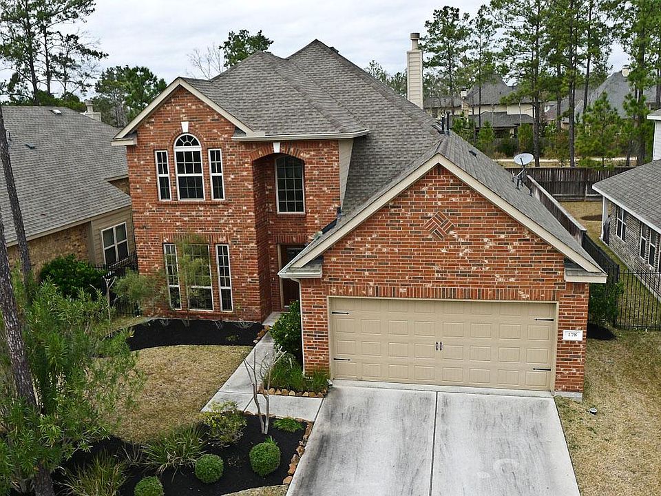 Welcome to the Gracepoint built beauty at 178 Tortoise Creek Way in Creekside!