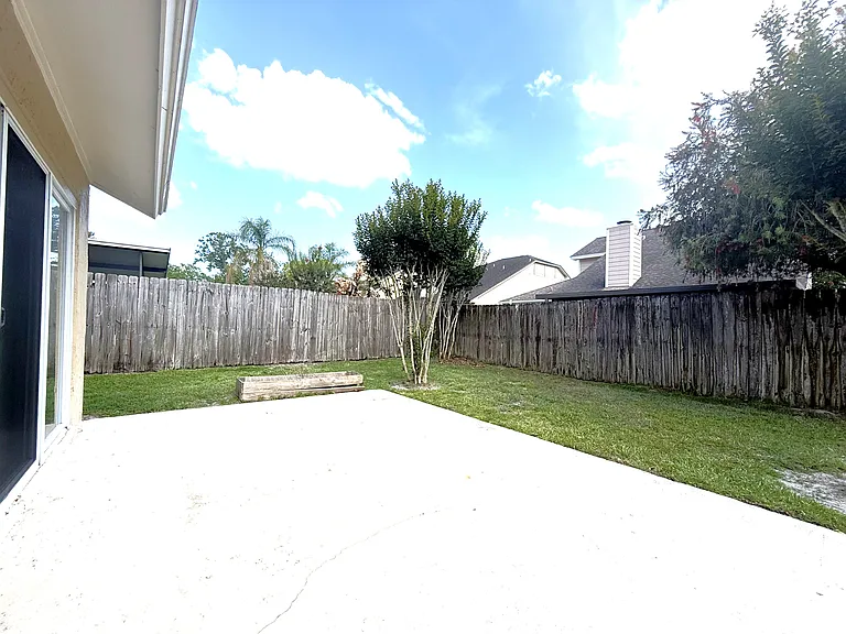 463 E Springtree Way — Photo 37