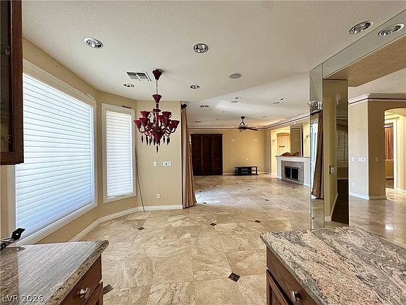 5th image of 1708 Wincanton Dr