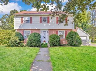 89 Middle Rd, Enfield, CT 06082