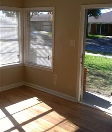 3rd image of 413 Malvern Ave