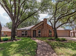 205 Hidden Meadow Dr, Hewitt, TX 76643