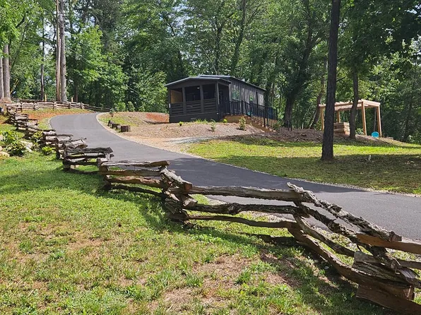 23 Southern Haven Ln, Franklin, NC 28734