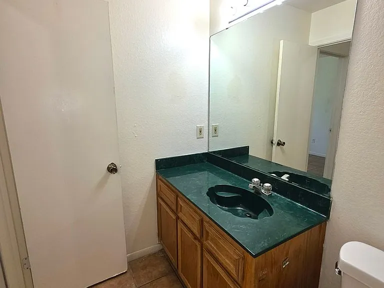 1705 Taylor St — Photo 15