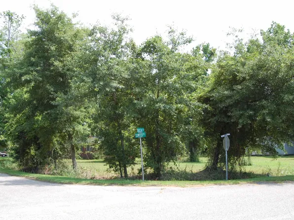 1824 Sumter St., Georgetown, SC 29440