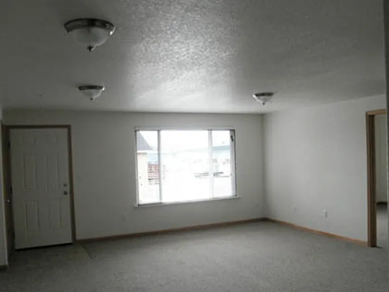 2305 Cobblestone #74-81 — Photo 9