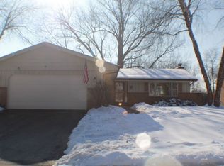 5883 Alma Dr, Rockford, IL 61108