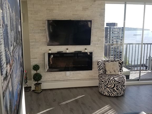 2nd image of 1251 Cardero St