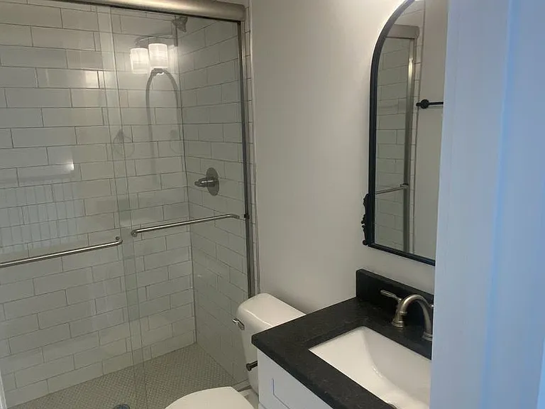 2409 Alameda St — Photo 10