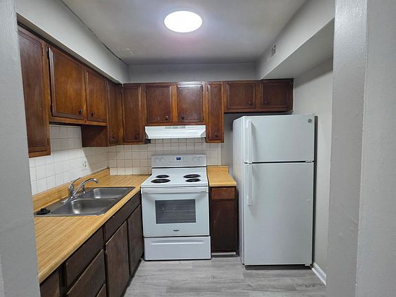 4th image of 711 Townside Rd SW #3