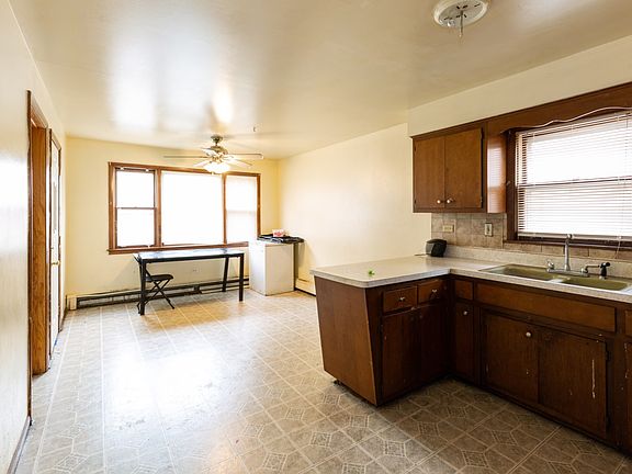 Kitchen / Breakfast Room