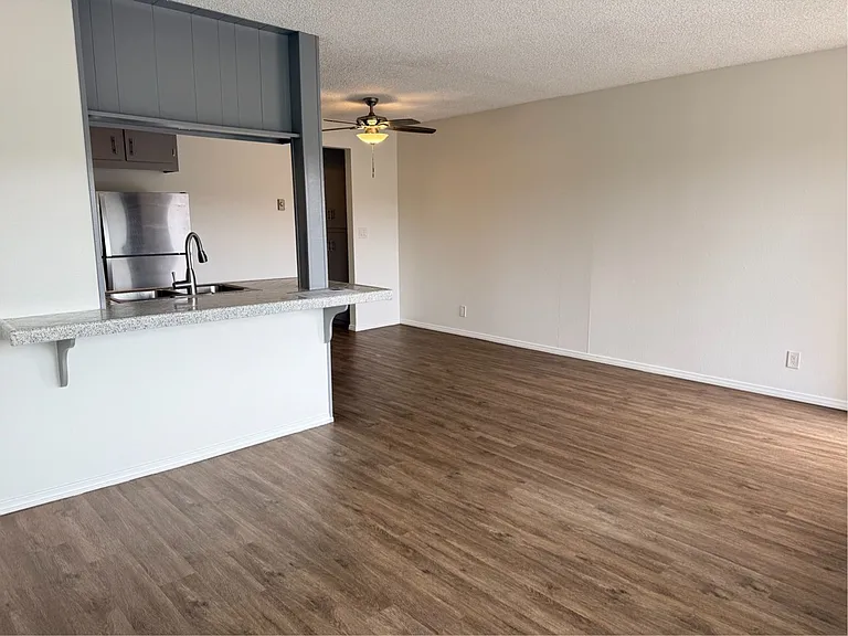 4247 Montalvo St — Photo 2