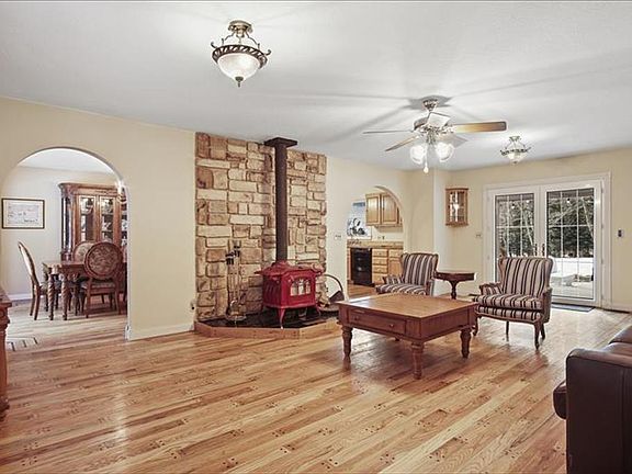 3rd image of 244 Silver Lakes Dr