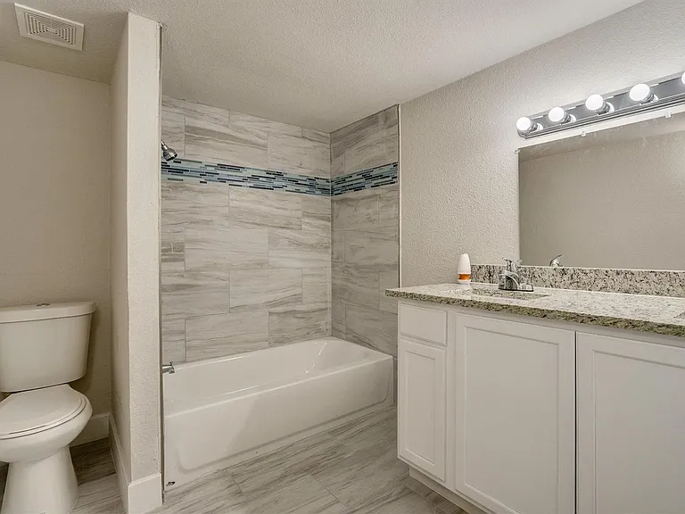 626 Arawe Cir W — Photo 19